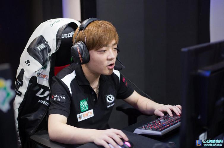 在今日OMG对战UP的第一场比赛中，Ning达成了在LPL的第200胜成就，恭喜！