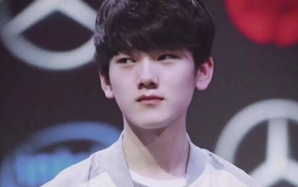 G2 Esports 在红牛主场2025的决赛中以3：0自信地击败了NRG，获得了比赛冠军头衔。