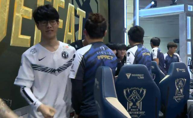 ECSTATIC 和 Virtus.pro 首先退出 BLAST Open Fall 2025：封闭资格赛