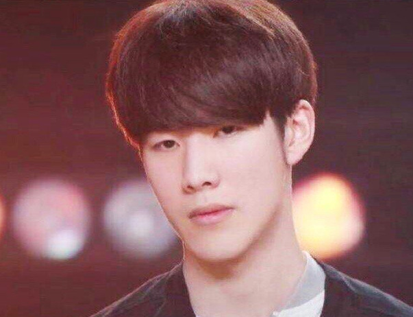 JDG赛后群访 Ruler谈五杀时刻：队友都想给我五杀，除了Kanavi