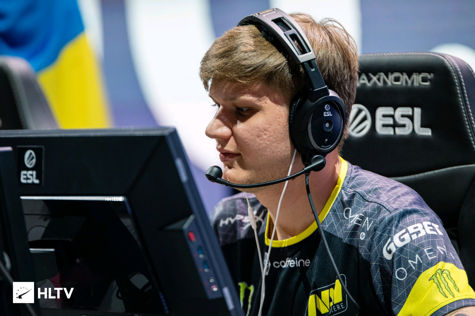 RNG官宣：原学院队中单选手Xzz正式上调至主队