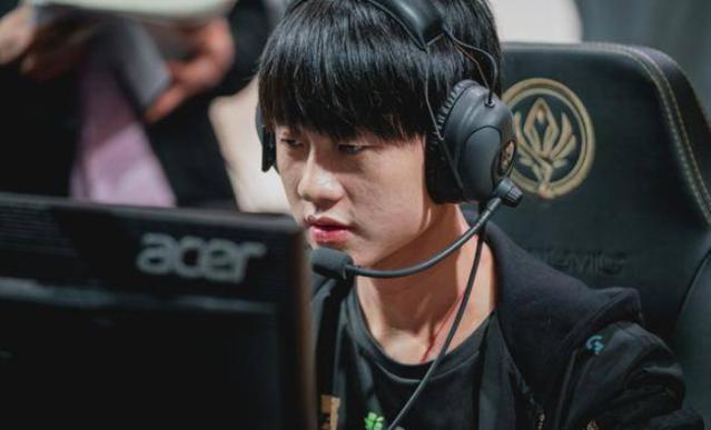 NAVI以与两天前完全相同的比分击败了 BIG